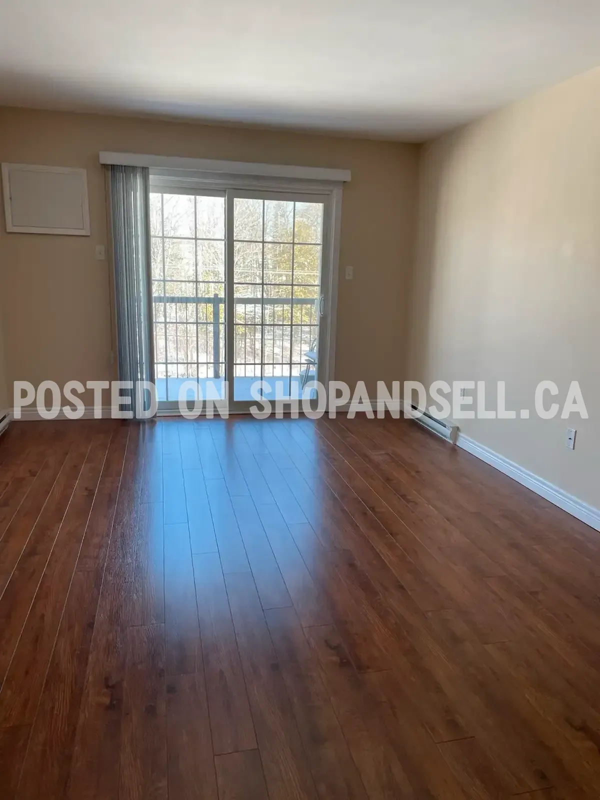 Bedroom available for rent in 2 Bedroom apartment