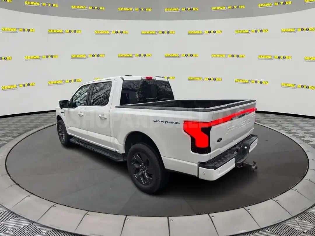 2023 Ford F-150 Lightning Lariat