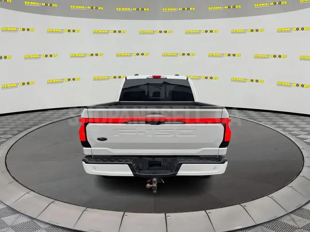 2023 Ford F-150 Lightning Lariat