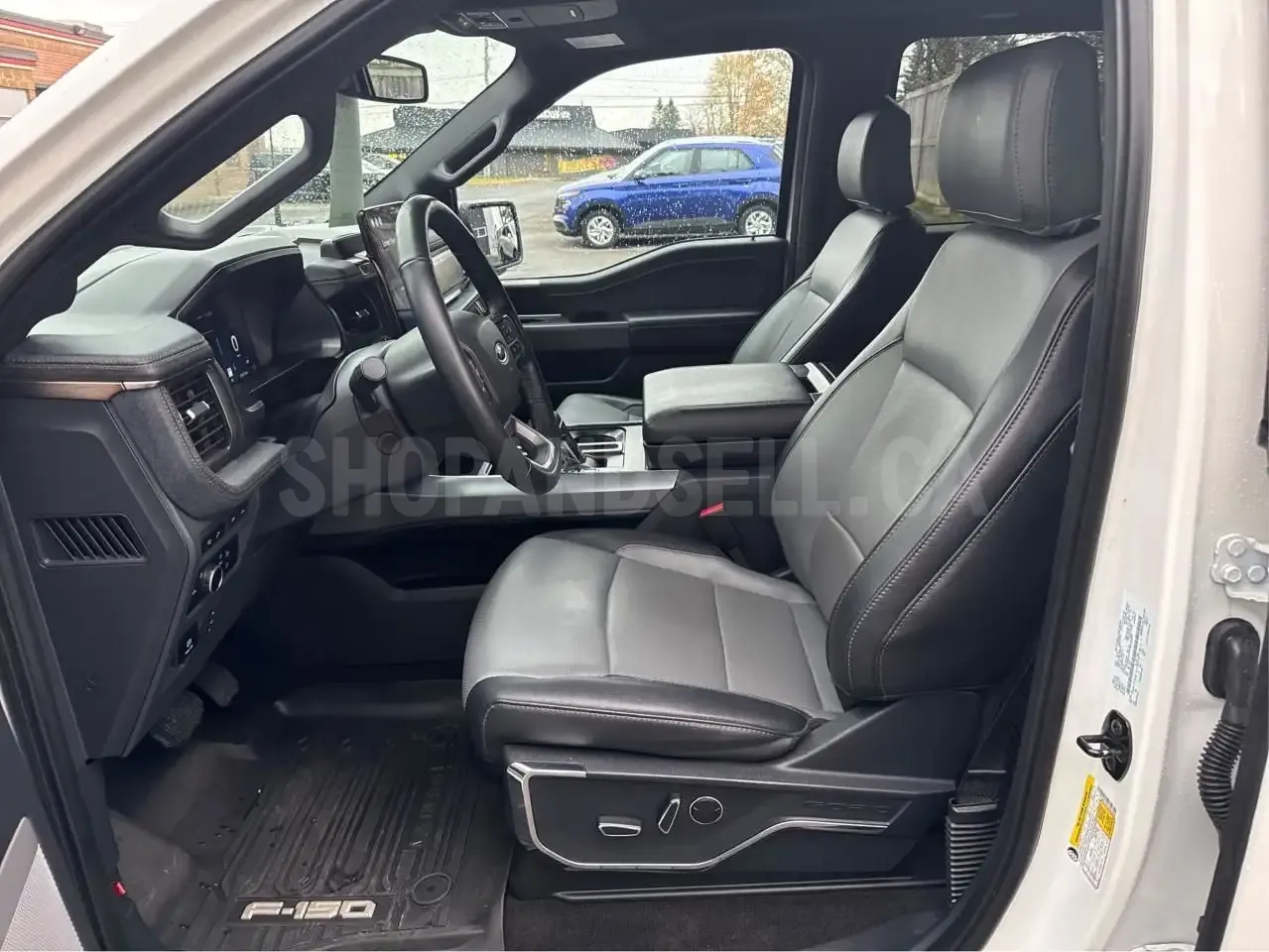 2023 Ford F-150 Lightning Lariat