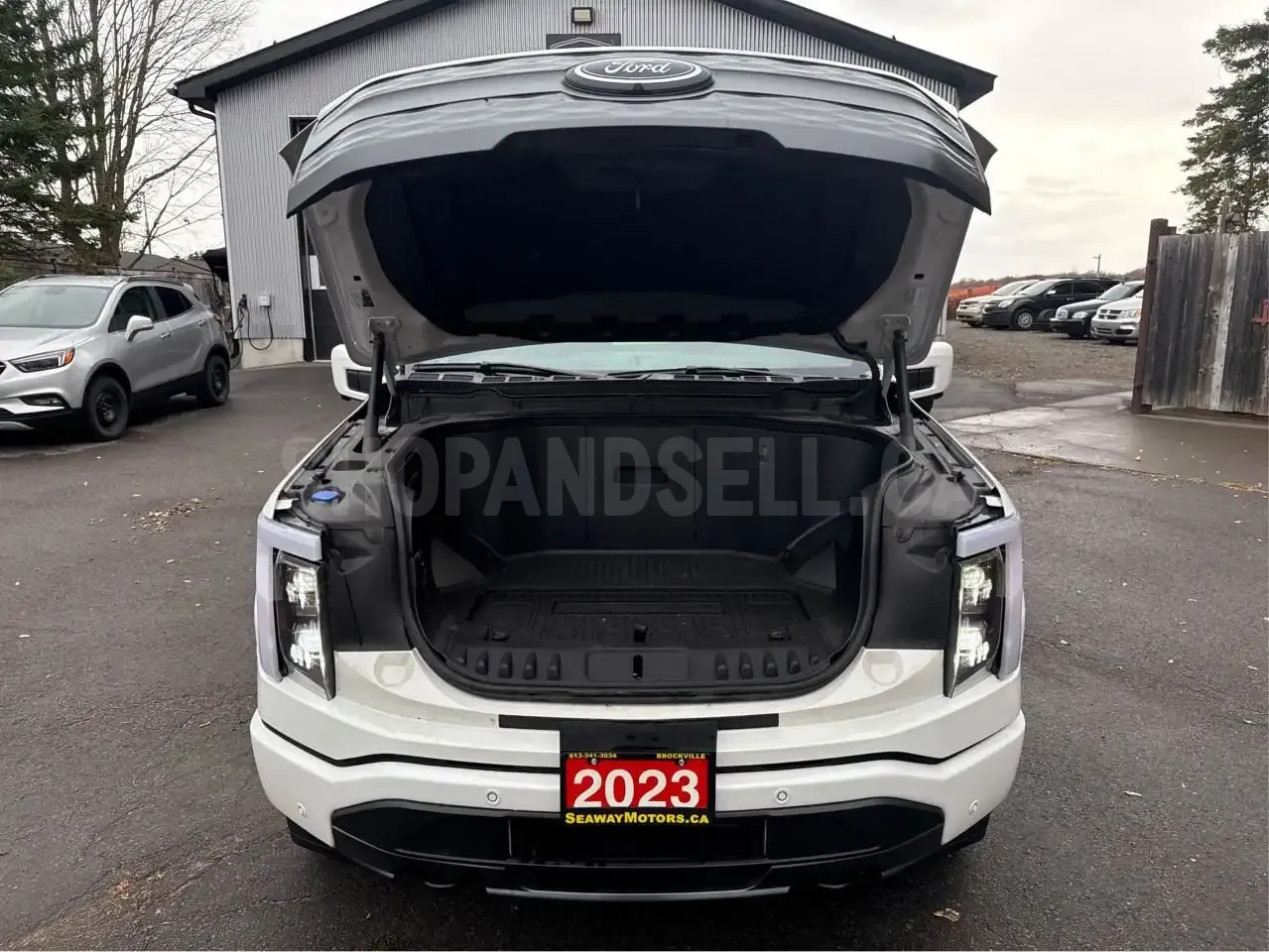 2023 Ford F-150 Lightning Lariat
