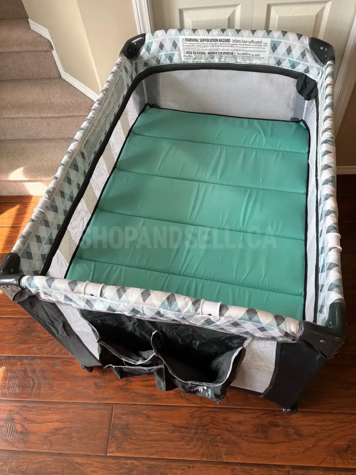 Machine washable playpen