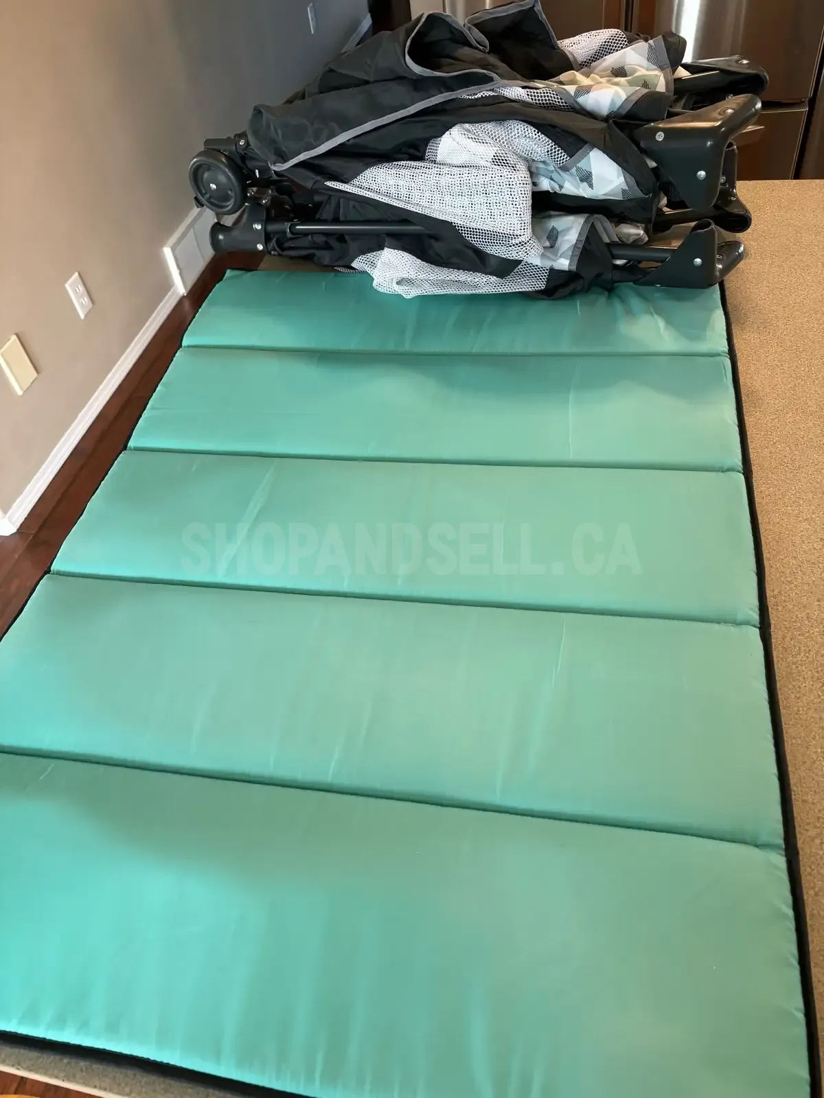 Machine washable playpen