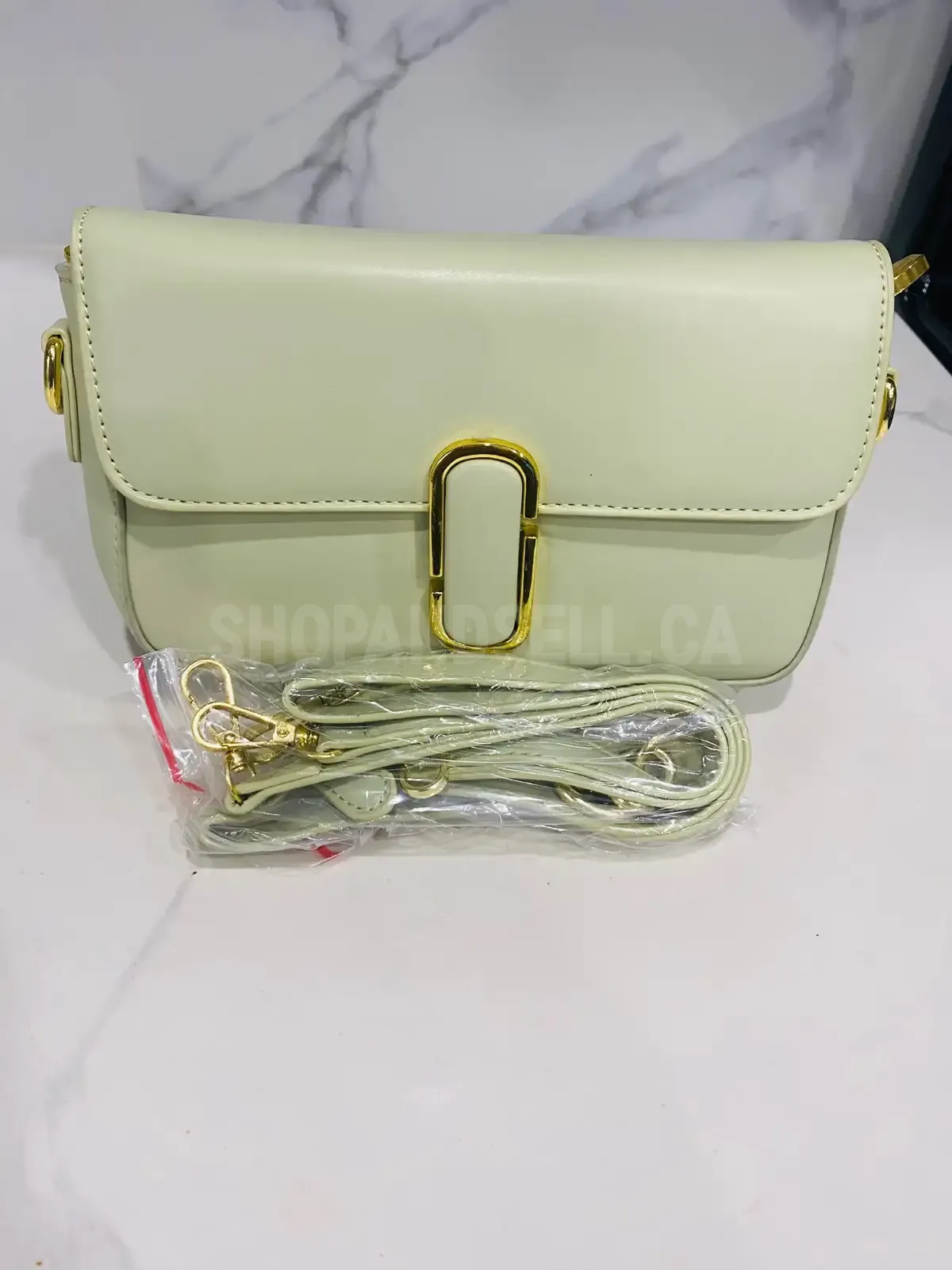 Brand New Women's Purse – Stylish &amp; Trendy Handbag for Every Occasion