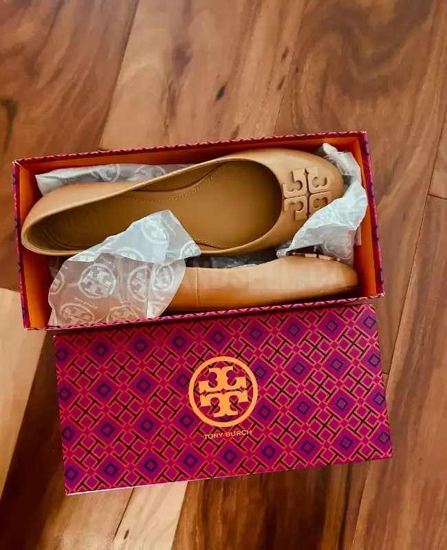 Brand New Tory Burch Flats for Women (Size 7.5) – Elegant & Comfortable Footwear