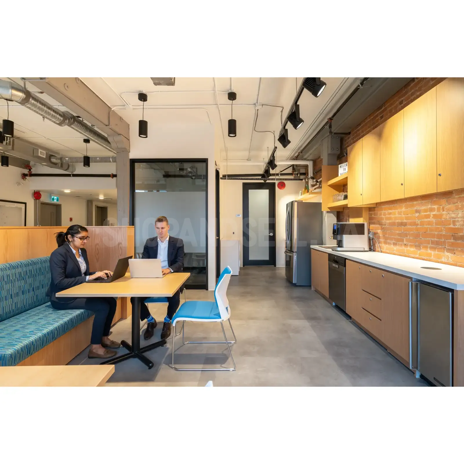 Coworking Space for Rent in YATES | Affordable, Flexible, &amp; Fully Equipped