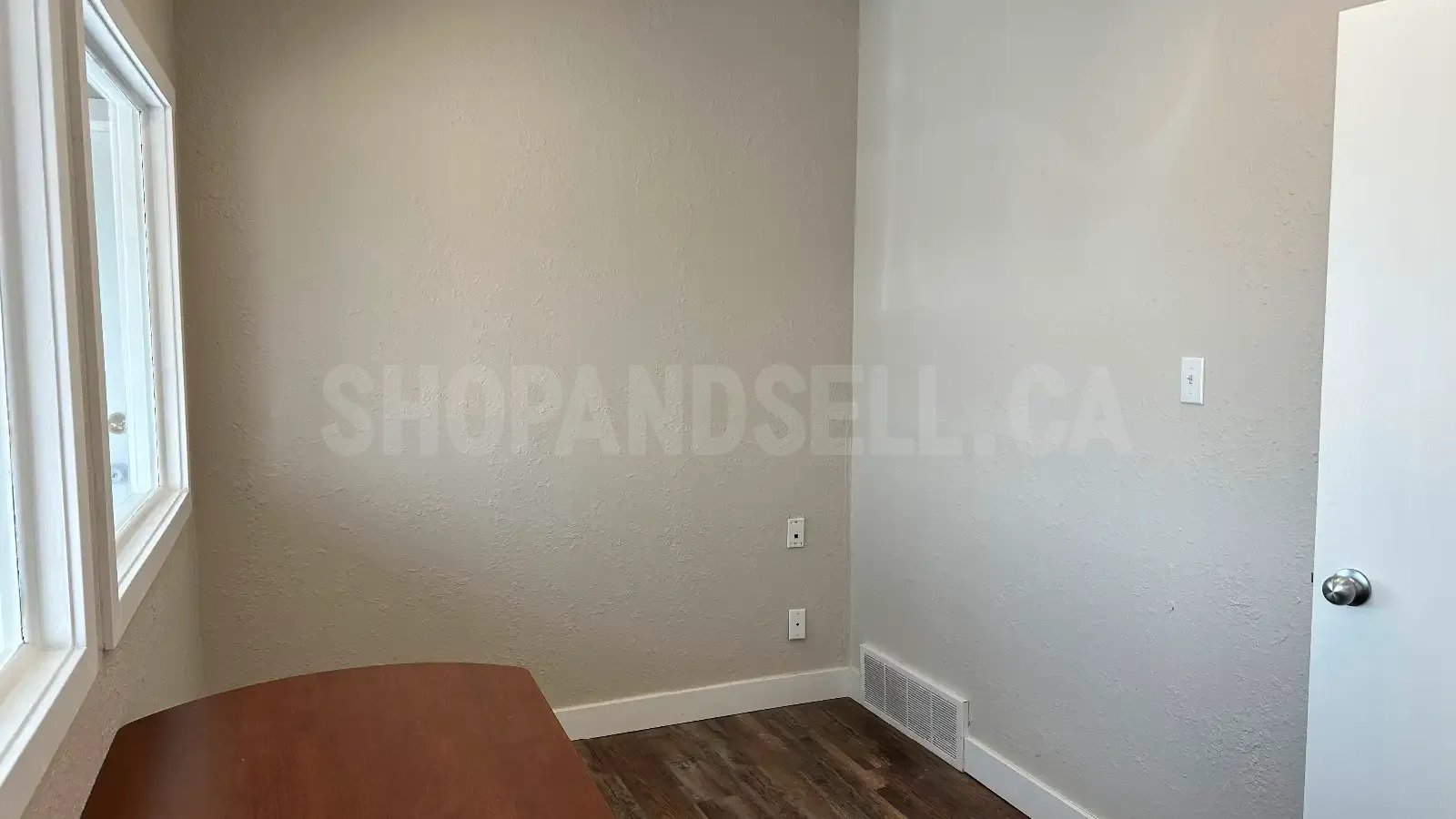 Commercial Office Space with Parking