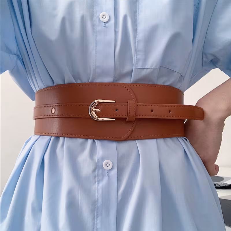 Women's wide vintage belt